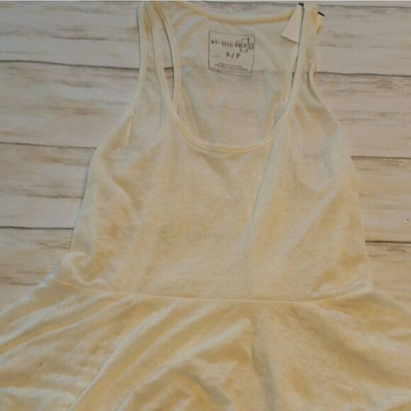 Free People Small ivory  ruffle bottom  tank/cami - Picture 1 of 4